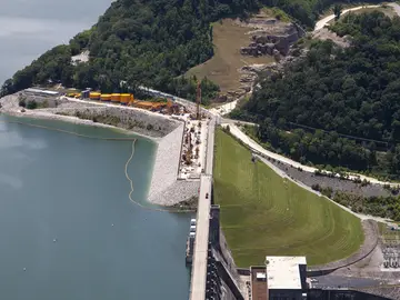 Dam rehabilitation for Center Hill Dam in Tennessee by Bauer Spezialtiefbau